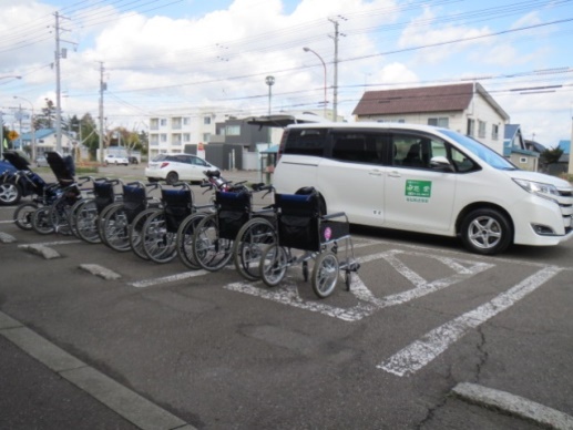 ・車椅子搭載車両6台・ストレッチャー2基・車椅子6基